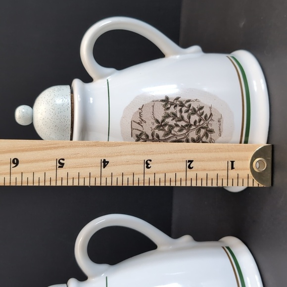 Vintage Savory Tyme set of 2 Vinegar & Oil Decanter Set. - Picture 12 of 13